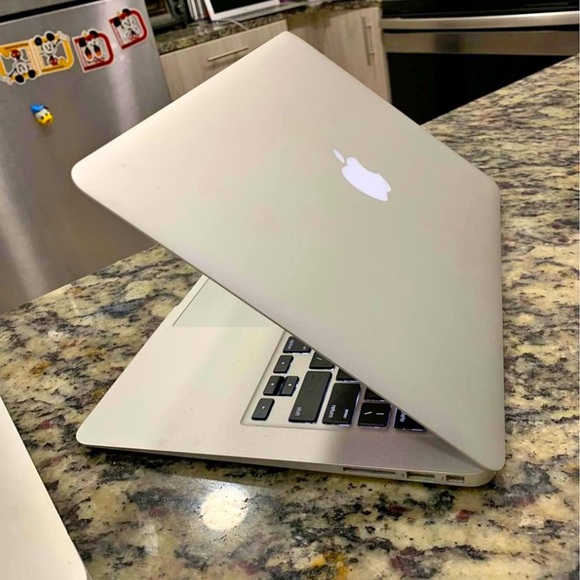 APPLE MACBOOK AIR 13.3
